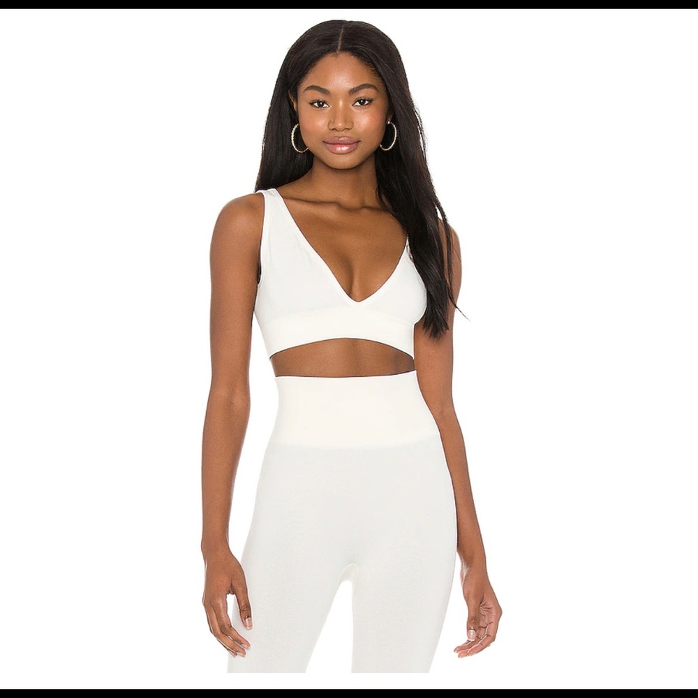 V Neck Bra Top in Off White
WeWoreWhat medium - Picture 3 of 10